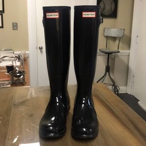 Hunter Glossy Black Rain Boots - Size 8
